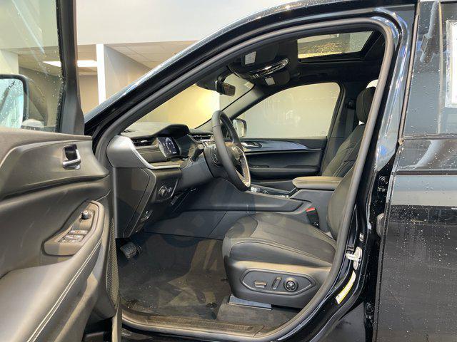 new 2025 Jeep Grand Cherokee car, priced at $38,603