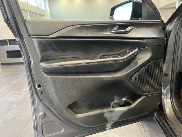 used 2024 Jeep Grand Cherokee car, priced at $31,283
