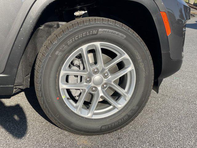 used 2025 Jeep Grand Cherokee car, priced at $32,993