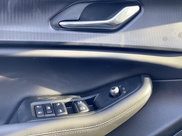 used 2025 Jeep Grand Cherokee car, priced at $32,993