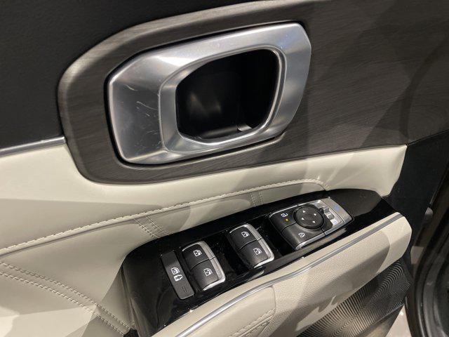 used 2024 Kia Sorento car, priced at $35,285