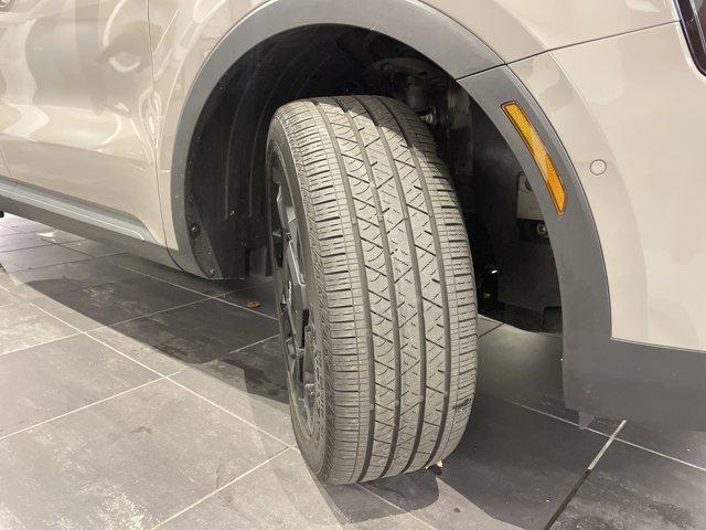 used 2024 Kia Sorento car, priced at $35,285