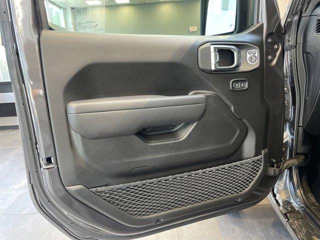 new 2025 Jeep Wrangler car, priced at $40,405