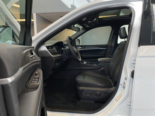 new 2025 Jeep Grand Cherokee car, priced at $47,815