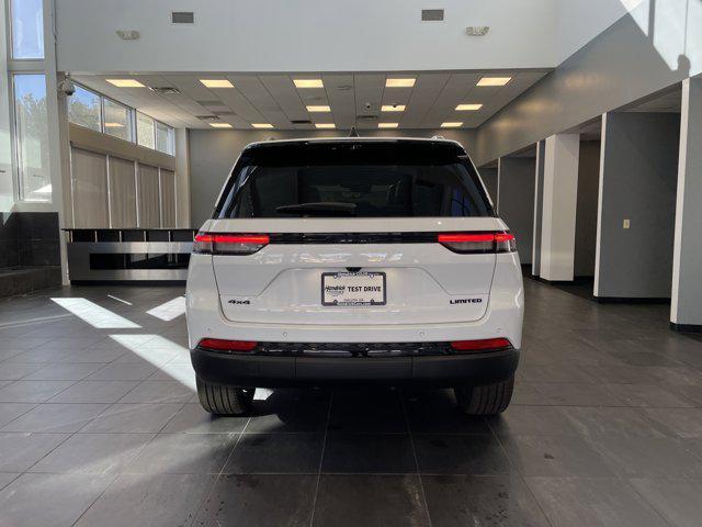 new 2025 Jeep Grand Cherokee car, priced at $47,815