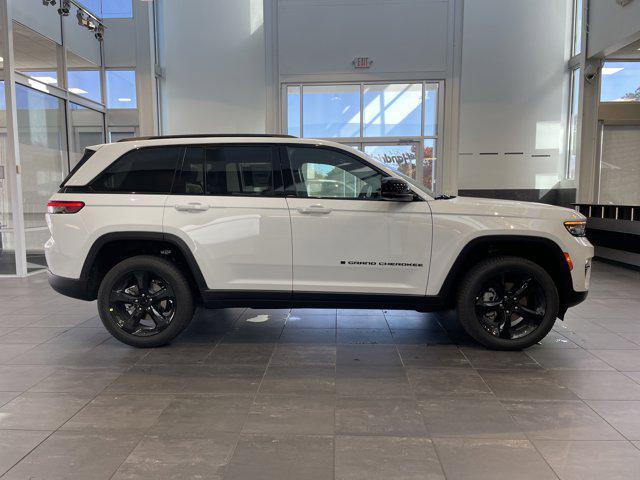 new 2025 Jeep Grand Cherokee car, priced at $47,815