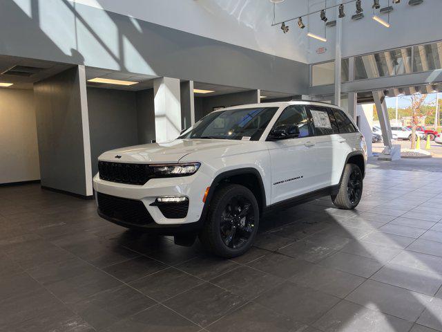 new 2025 Jeep Grand Cherokee car, priced at $47,815