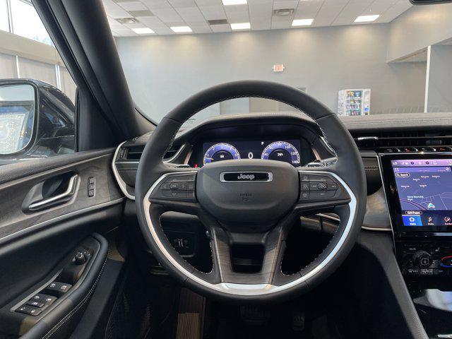 new 2025 Jeep Grand Cherokee car, priced at $47,815