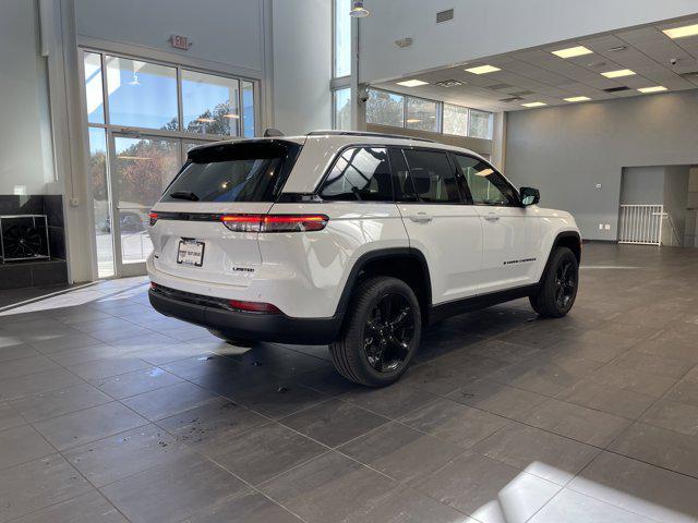 new 2025 Jeep Grand Cherokee car, priced at $47,815