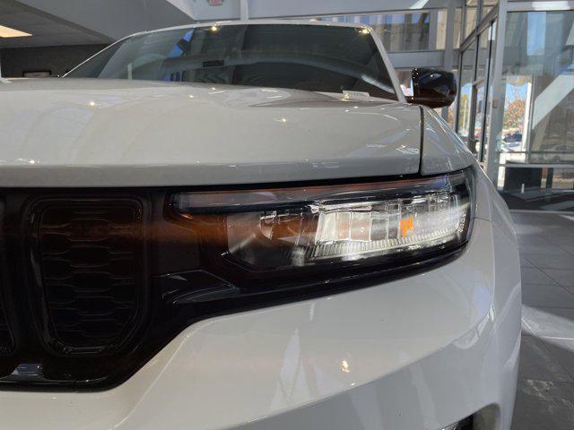 new 2025 Jeep Grand Cherokee car, priced at $47,815