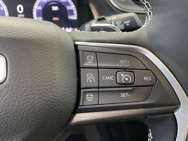 new 2025 Jeep Grand Cherokee car, priced at $47,815