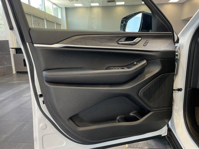 new 2025 Jeep Grand Cherokee L car, priced at $49,412