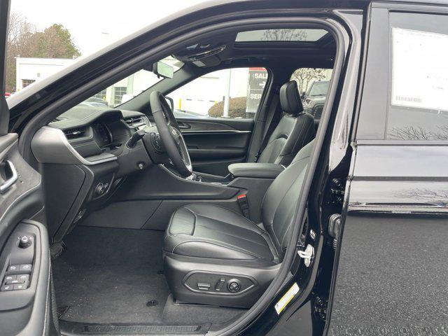 new 2025 Jeep Grand Cherokee car, priced at $50,460