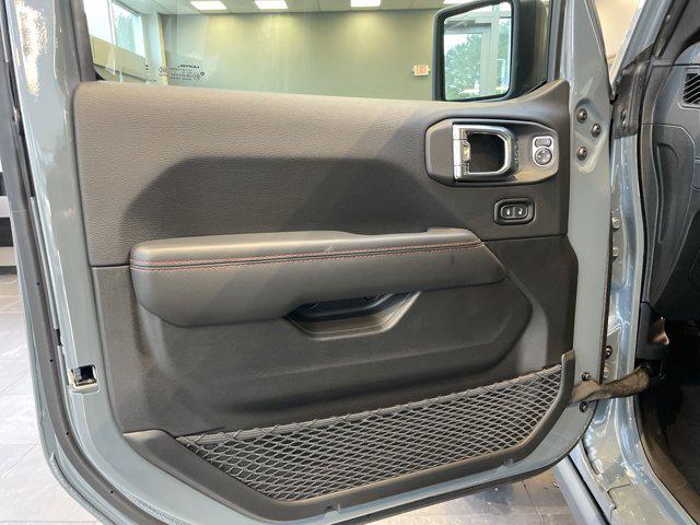 new 2025 Jeep Gladiator car, priced at $51,975