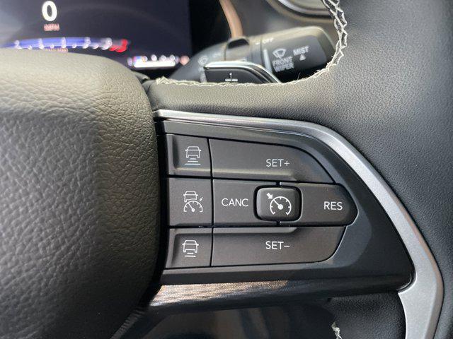 new 2025 Jeep Grand Cherokee car, priced at $38,080