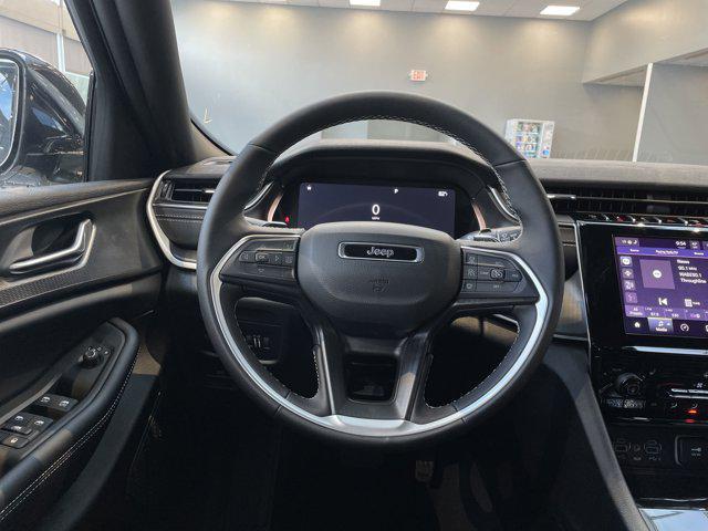 new 2025 Jeep Grand Cherokee car, priced at $38,080