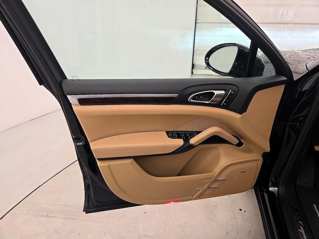 used 2016 Porsche Cayenne car, priced at $32,998