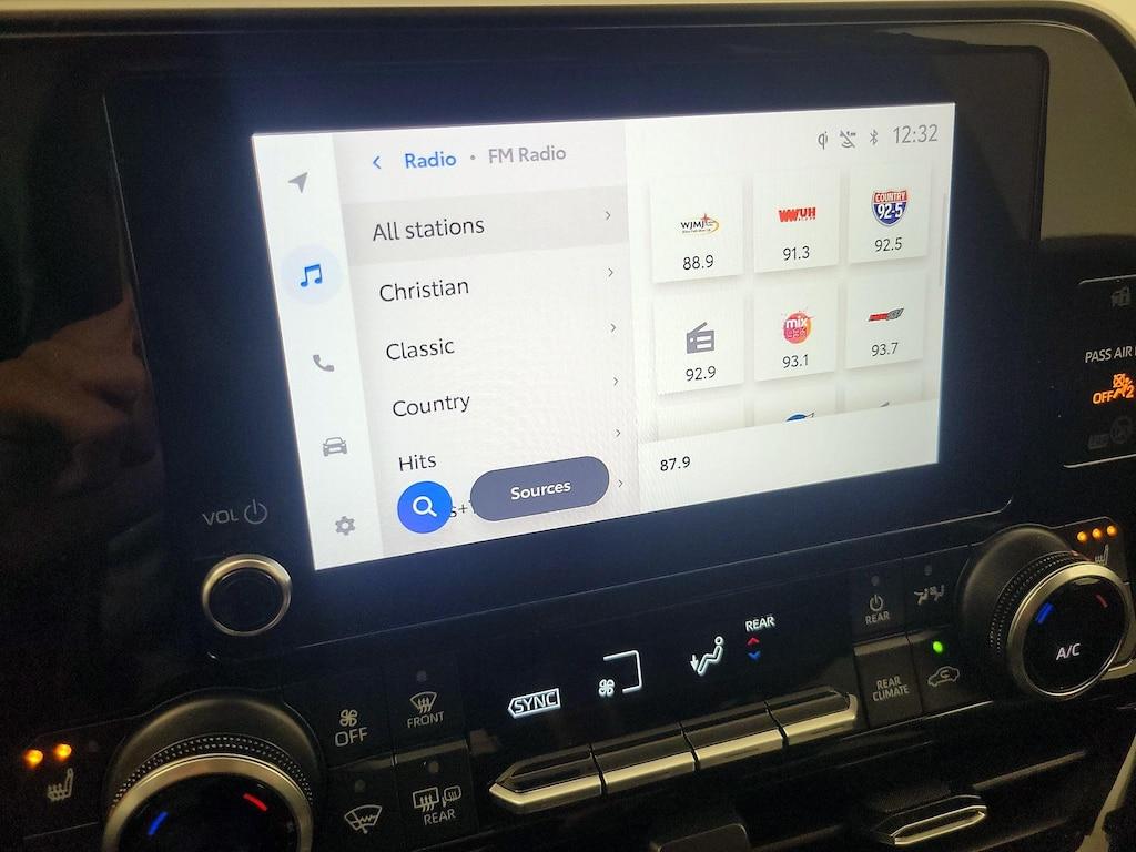 used 2023 Toyota Highlander car, priced at $38,998