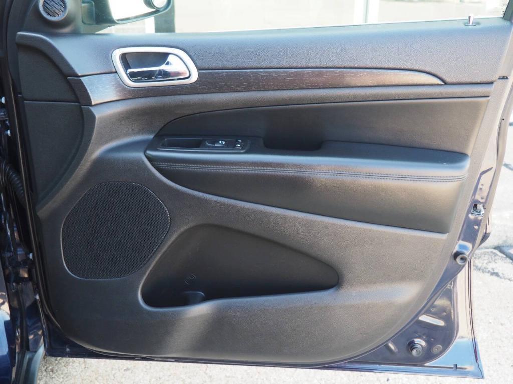 used 2018 Jeep Grand Cherokee car, priced at $13,400