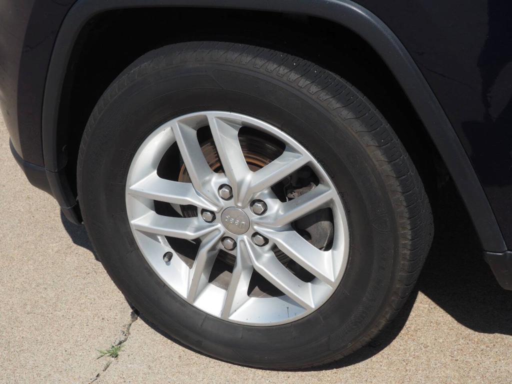 used 2018 Jeep Grand Cherokee car, priced at $13,400