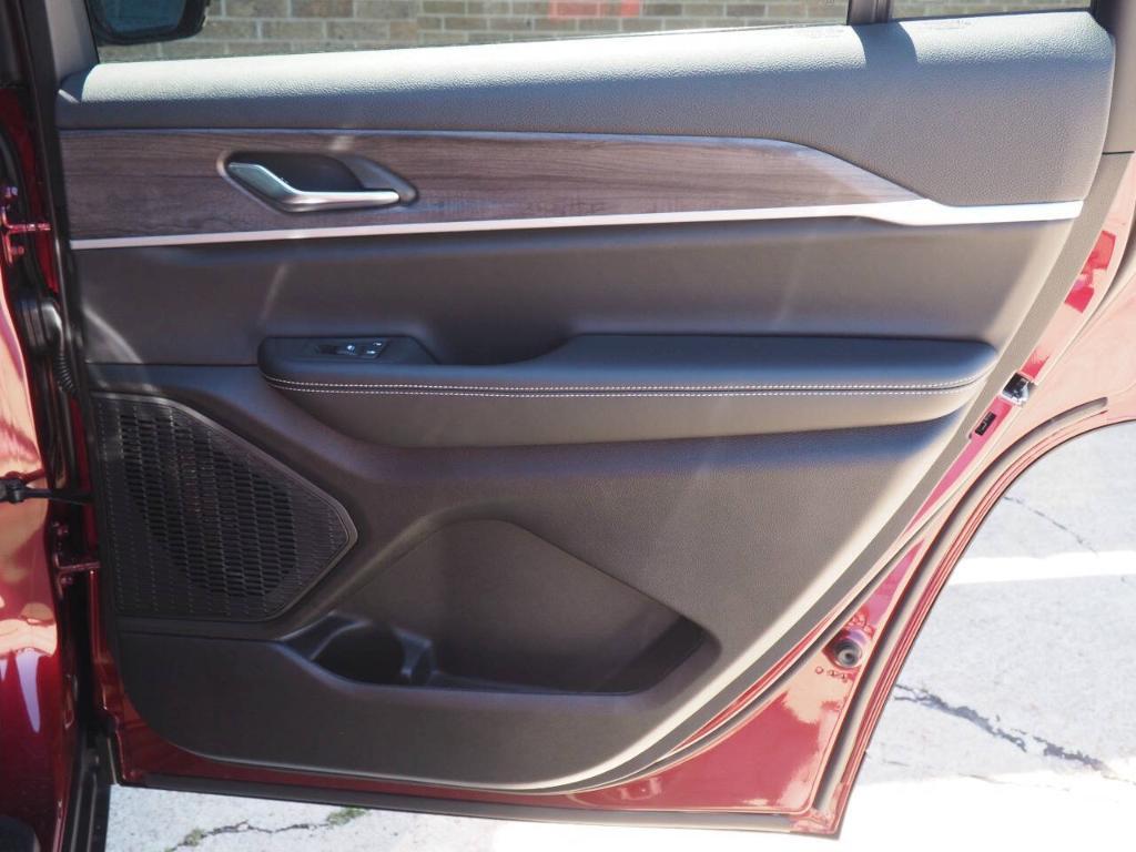 new 2025 Jeep Grand Cherokee L car, priced at $45,465