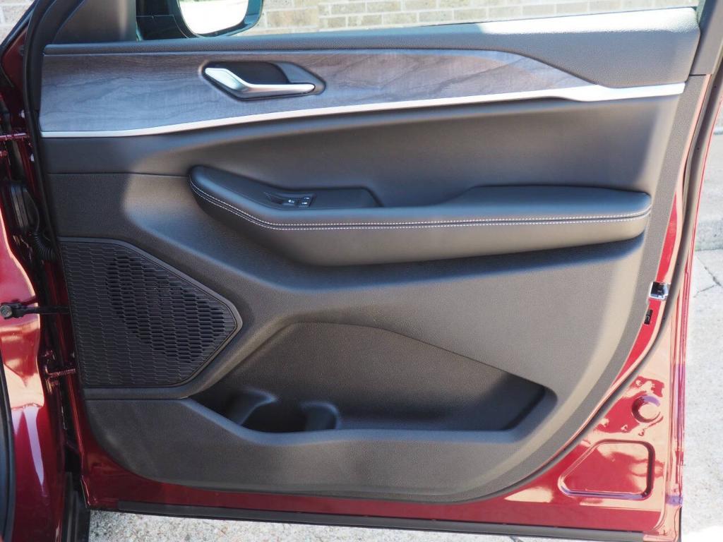 new 2025 Jeep Grand Cherokee L car, priced at $45,465