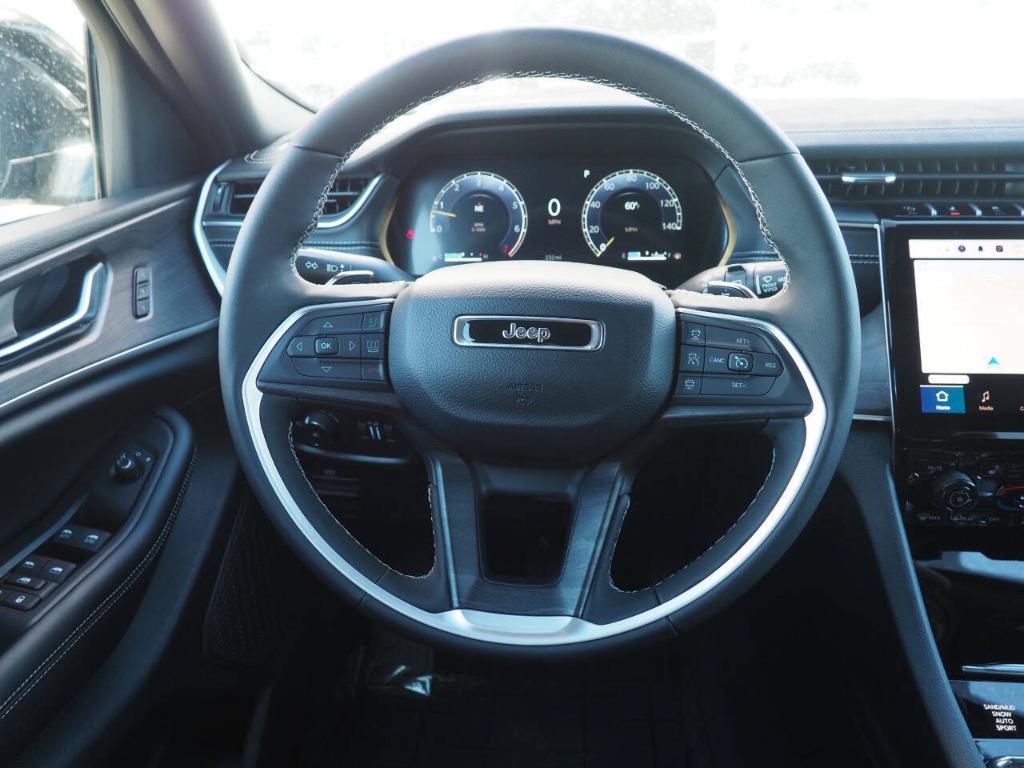 new 2025 Jeep Grand Cherokee car, priced at $45,267