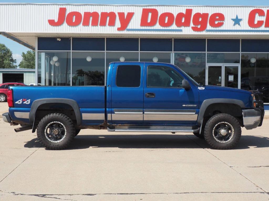 used 2004 Chevrolet Silverado 2500 car, priced at $11,900