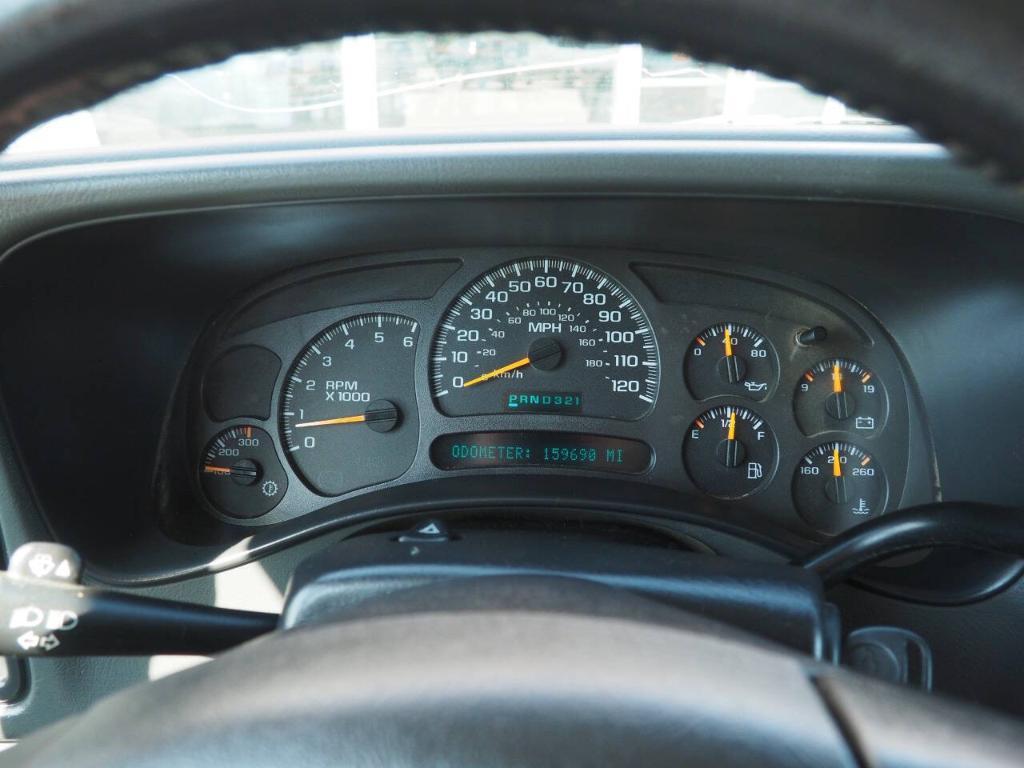 used 2004 Chevrolet Silverado 2500 car, priced at $11,900