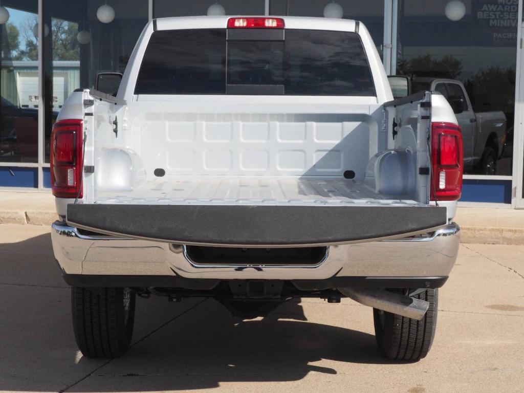 new 2025 Ram 2500 car, priced at $72,375