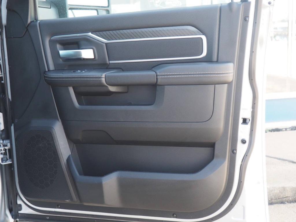 new 2025 Ram 2500 car, priced at $72,375