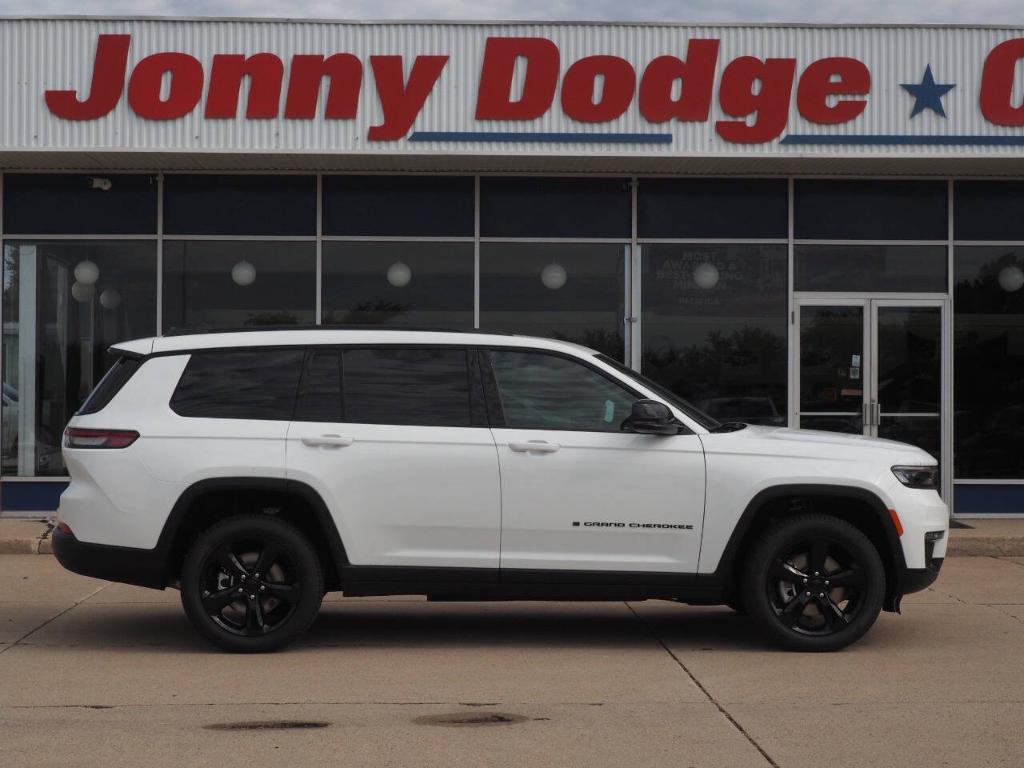 new 2025 Jeep Grand Cherokee L car, priced at $51,625