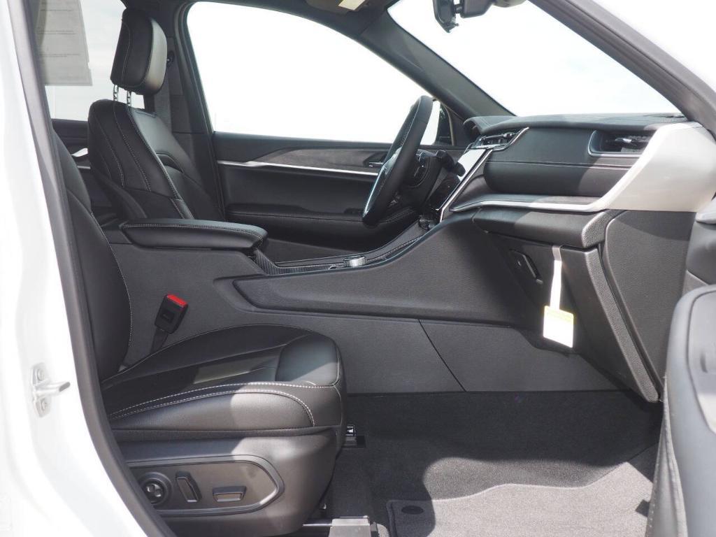 new 2025 Jeep Grand Cherokee L car, priced at $51,625