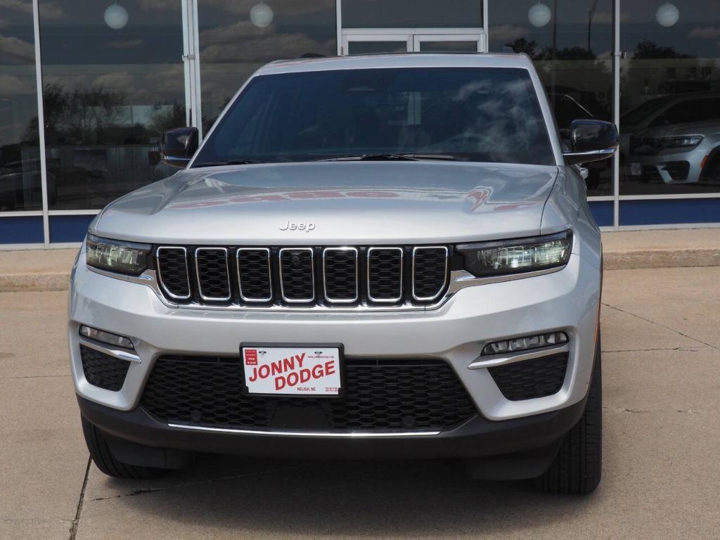 new 2025 Jeep Grand Cherokee car, priced at $48,066