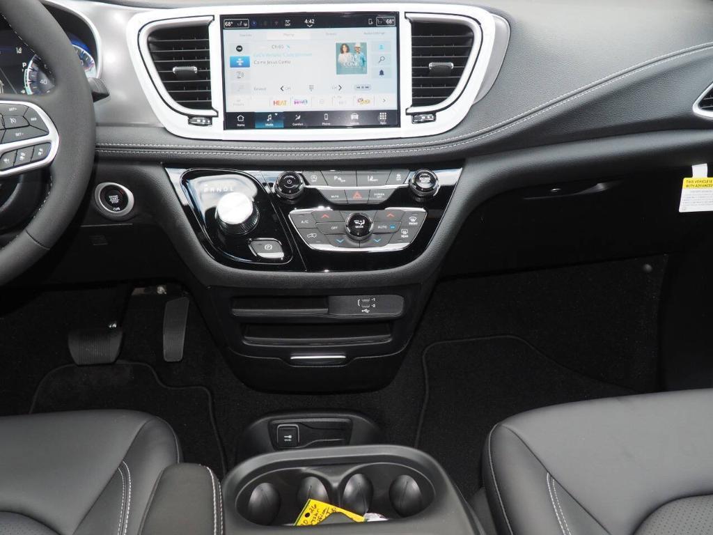 new 2026 Chrysler Pacifica car, priced at $45,205