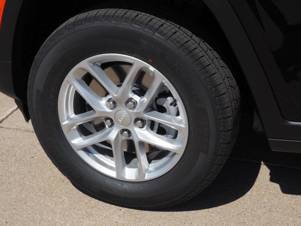 new 2025 Jeep Grand Cherokee L car, priced at $42,962