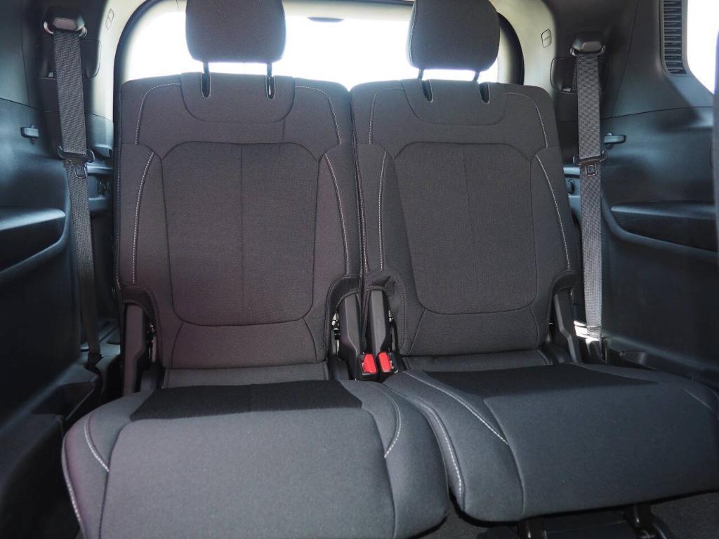 new 2025 Jeep Grand Cherokee L car, priced at $42,962