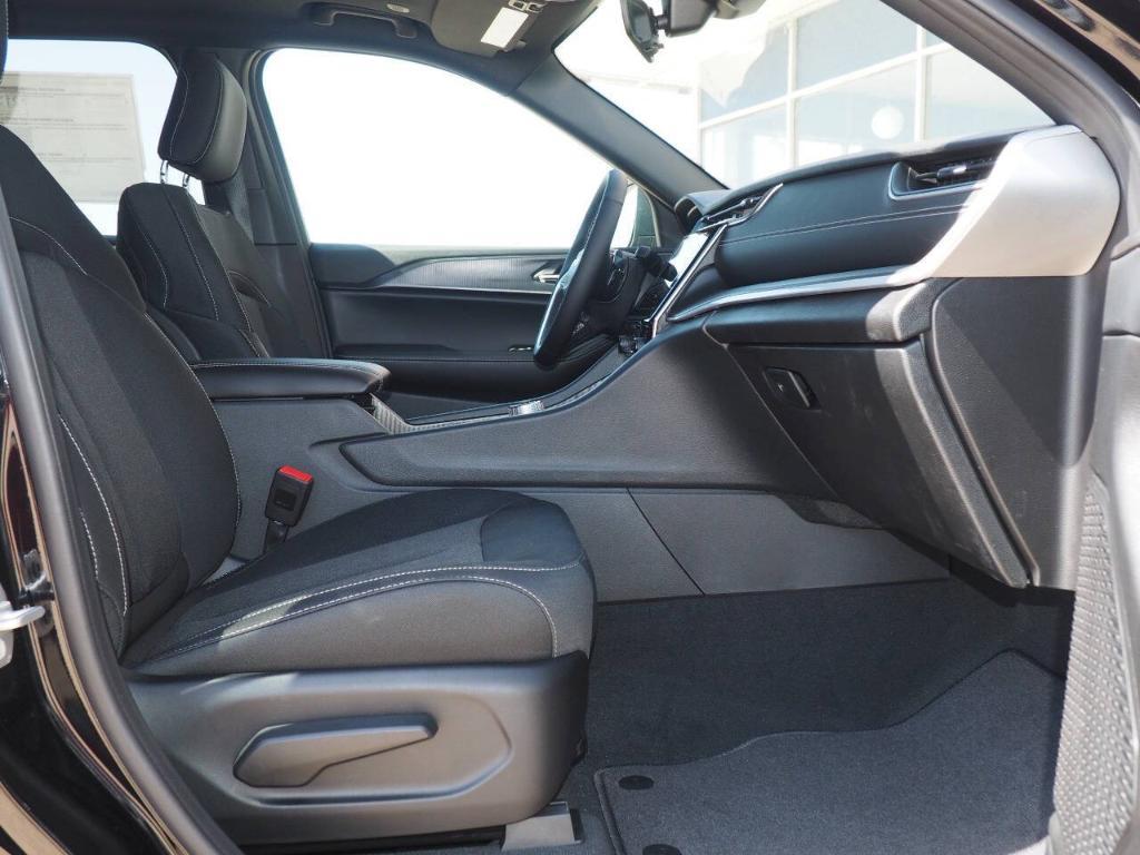 new 2025 Jeep Grand Cherokee L car, priced at $42,962