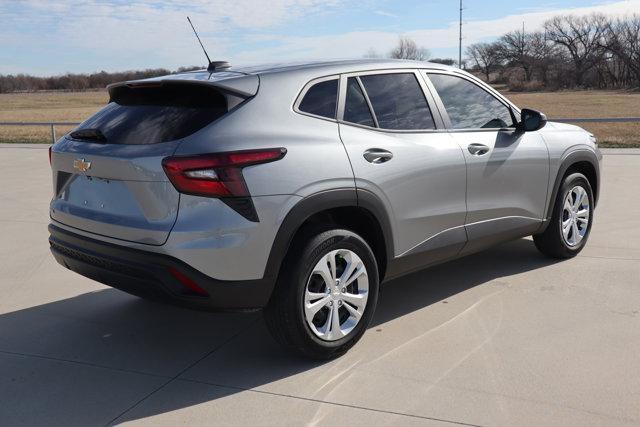 new 2025 Chevrolet Trax car