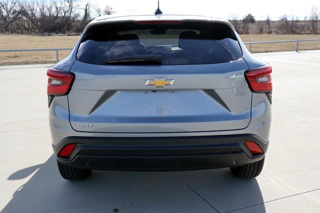 new 2025 Chevrolet Trax car