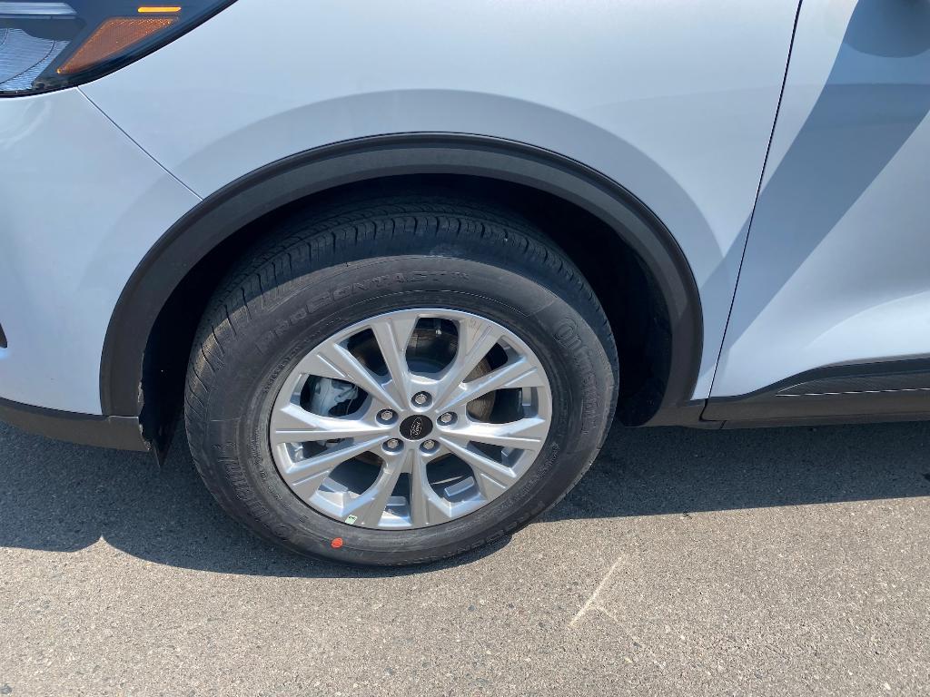 new 2025 Ford Escape car, priced at $31,499