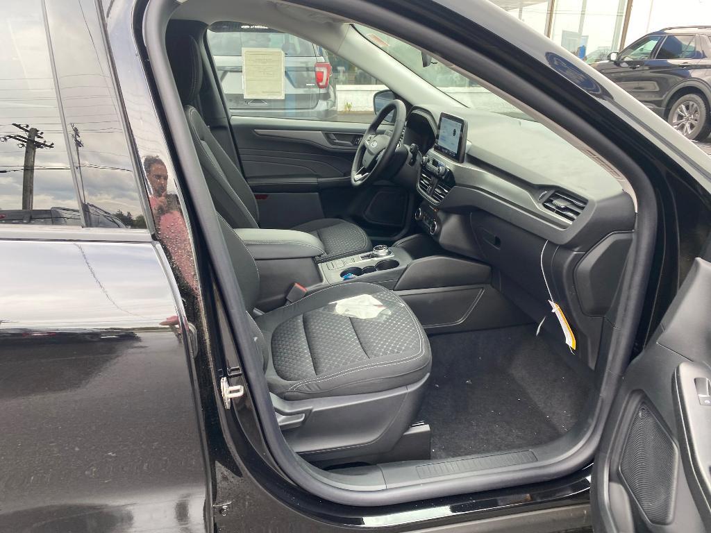 new 2025 Ford Escape car, priced at $30,606