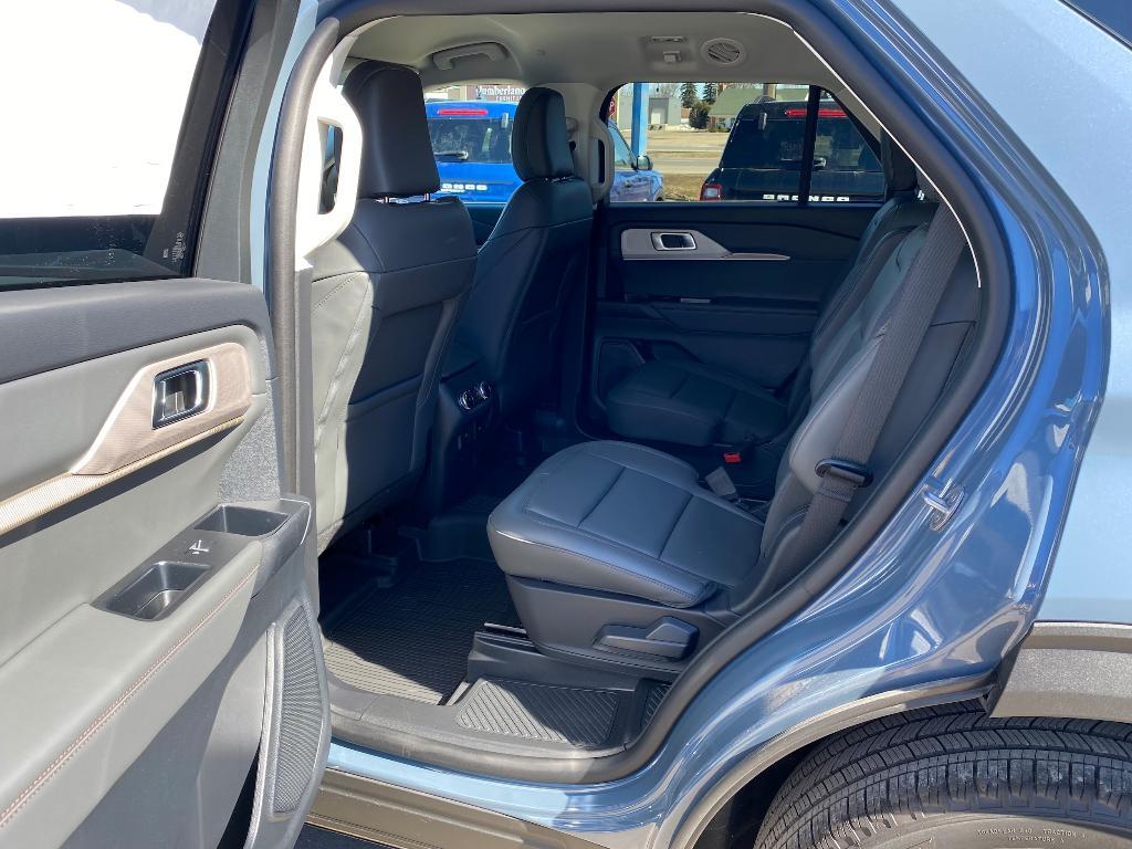 new 2025 Ford Explorer car, priced at $45,294