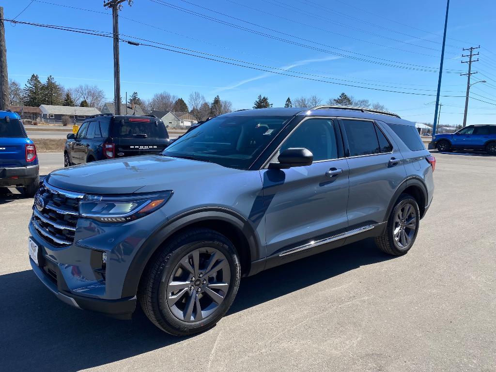 new 2025 Ford Explorer car, priced at $47,474