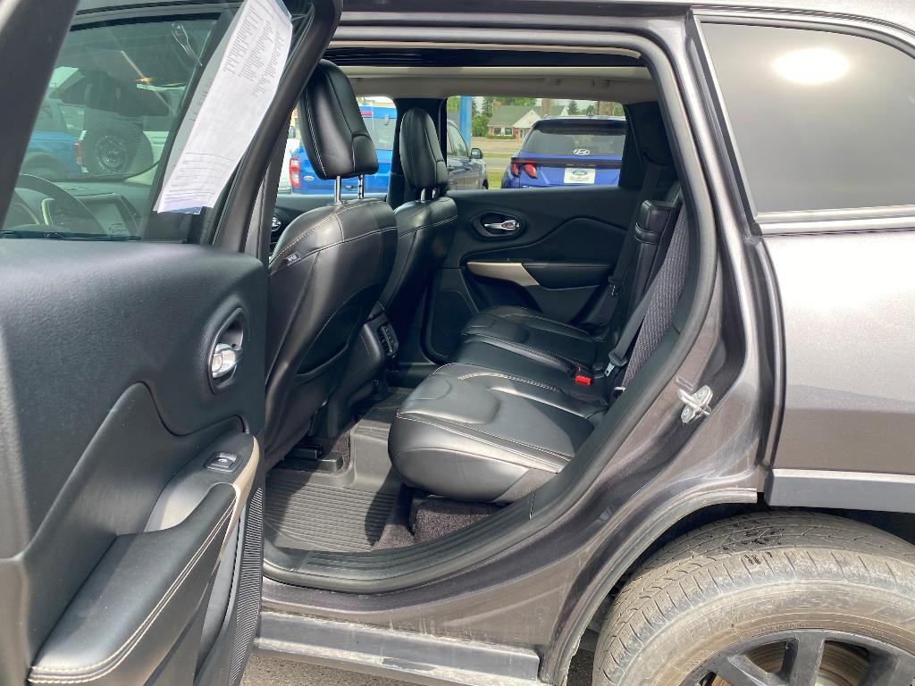 used 2018 Jeep Cherokee car, priced at $19,504