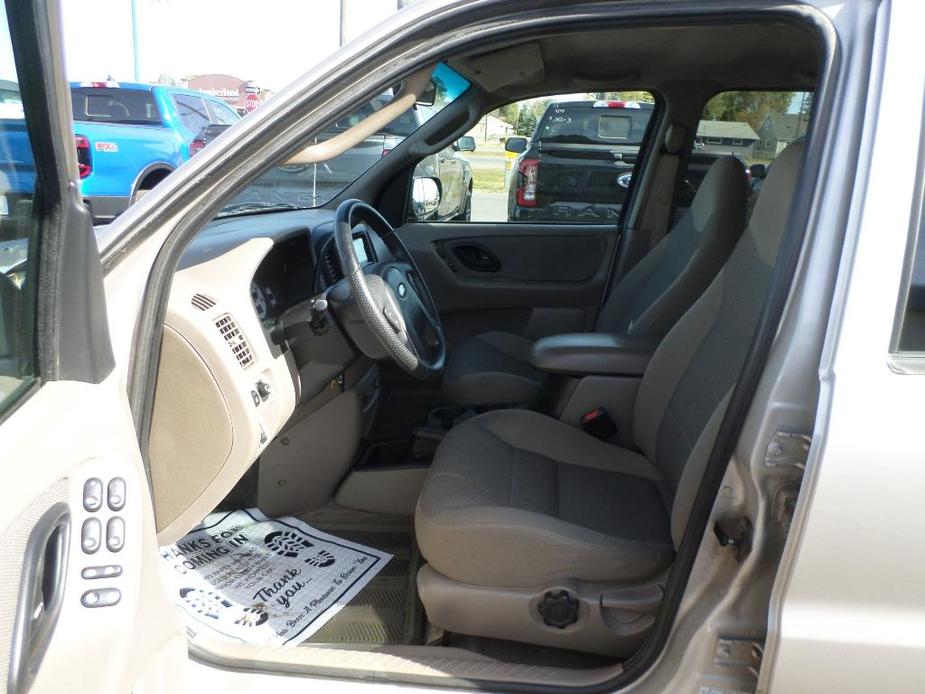 used 2001 Ford Escape car, priced at $4,784