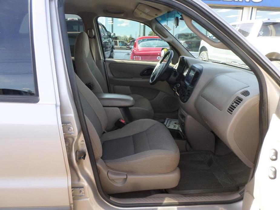 used 2001 Ford Escape car, priced at $4,784