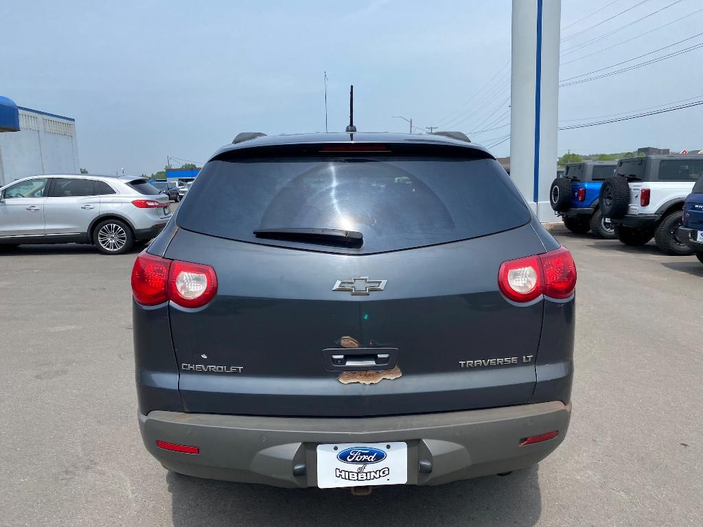 used 2010 Chevrolet Traverse car, priced at $1,900