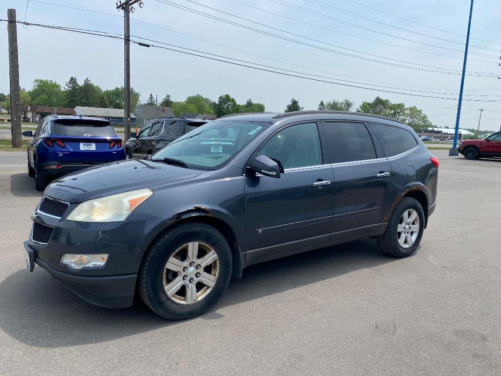 used 2010 Chevrolet Traverse car, priced at $2,500