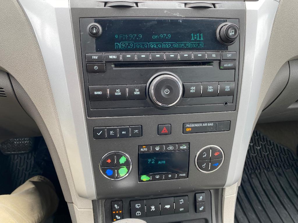 used 2010 Chevrolet Traverse car, priced at $3,900